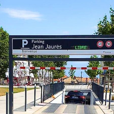 Centre Historique - Free Parking - Self Checkin - Wifi - Industriel - Sleepntripbeziers Apartment Bagian luar foto