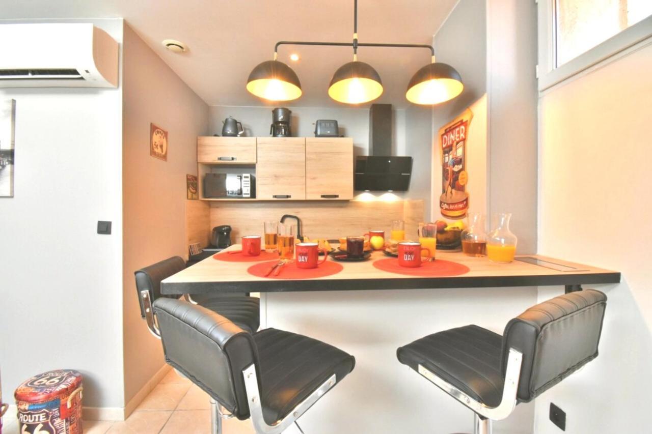 Centre Historique - Free Parking - Self Checkin - Wifi - Industriel - Sleepntripbeziers Apartment Bagian luar foto