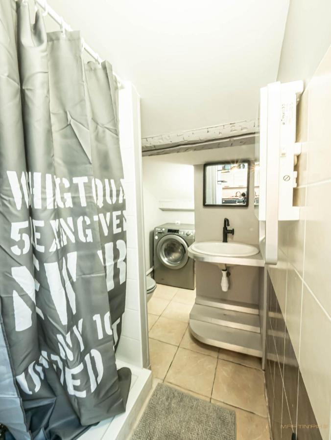 Centre Historique - Free Parking - Self Checkin - Wifi - Industriel - Sleepntripbeziers Apartment Bagian luar foto